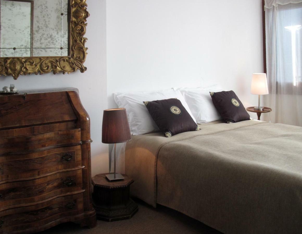 Dorsoduro461 Bed & Breakfast เวนิส ภายนอก รูปภาพ
